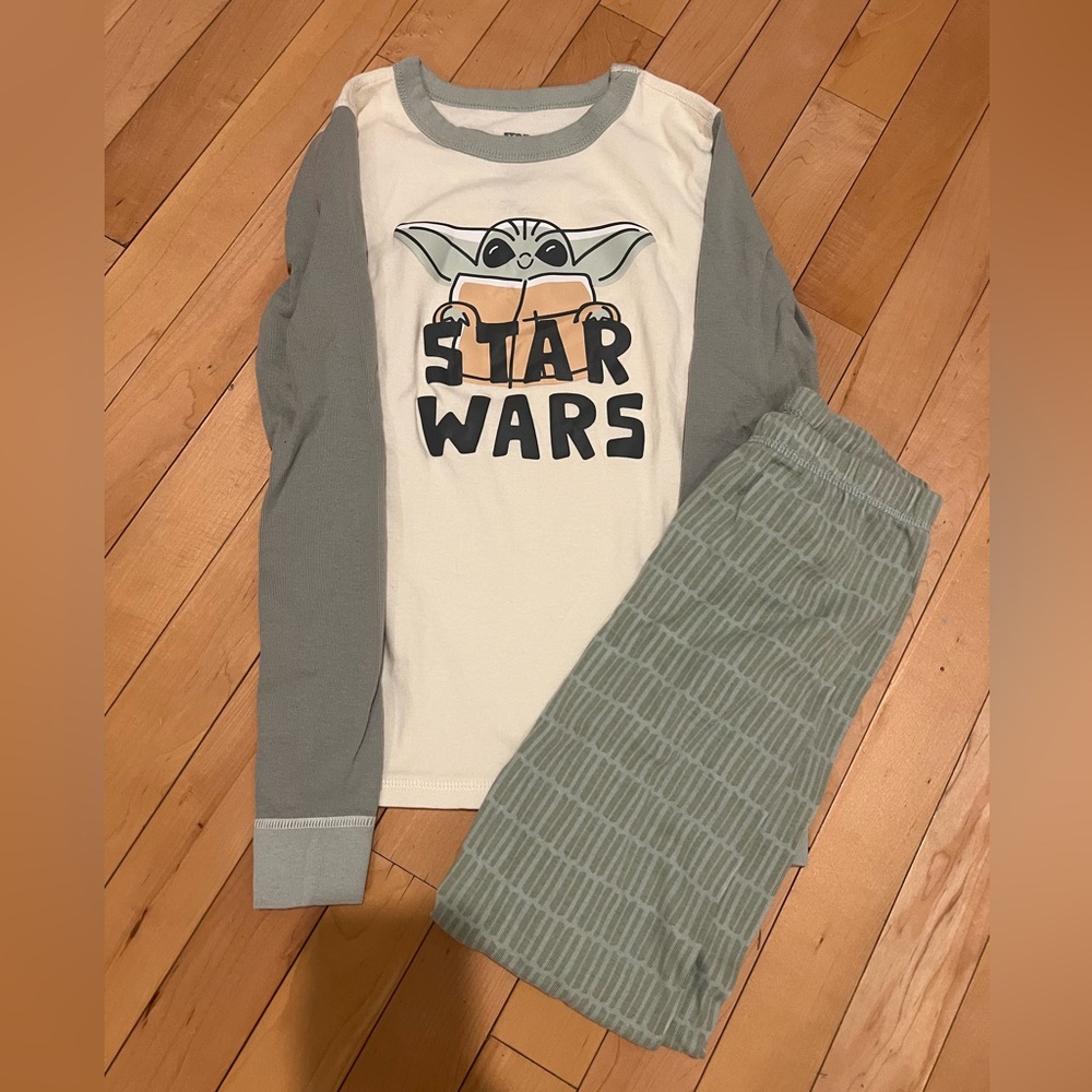 Disney Store Star Wars The Child pajamas size 10